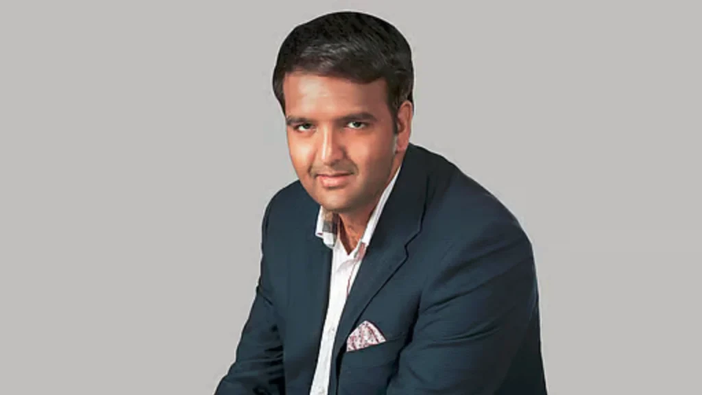 Anand Piramal Age