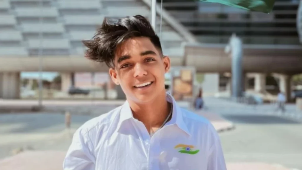 Rohit Zinjurke Net Worth