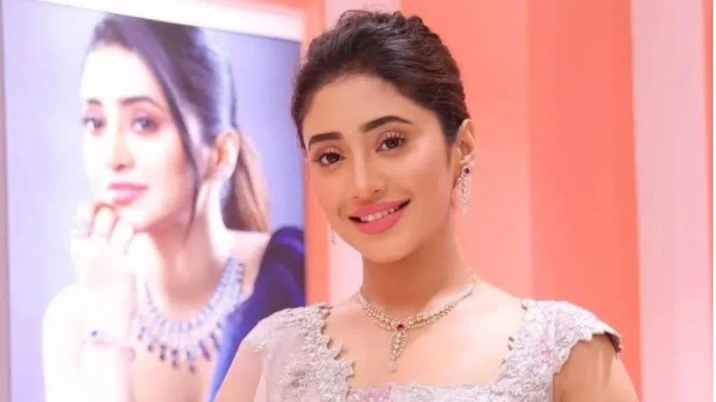 Shivangi Joshi Height