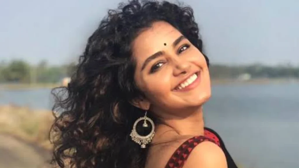 Anupama Parameswaran Height