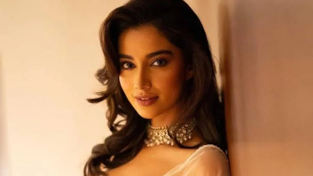 Meenakshi Chaudhary Height