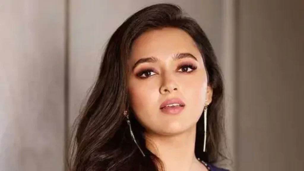 Tejasswi Prakash Height