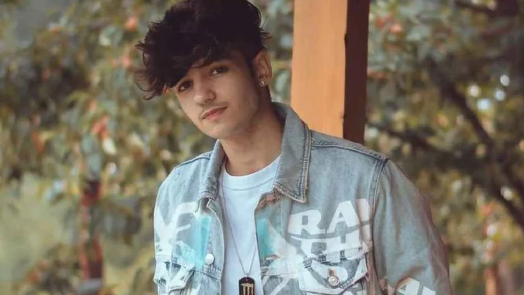 Tarun Kinra Height